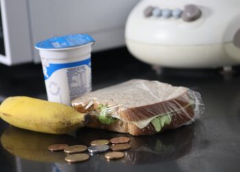 Déficit obriga prefeituras a investir milhões em merenda