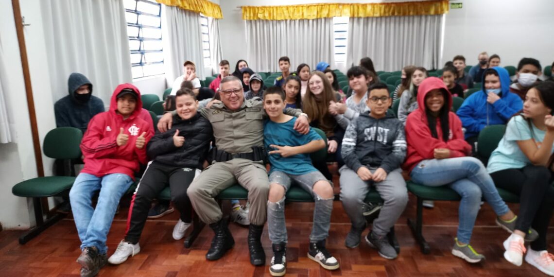 Trabalho de prevenção nas escolas de Sapiranga é desenvolvido pela Brigada Militar