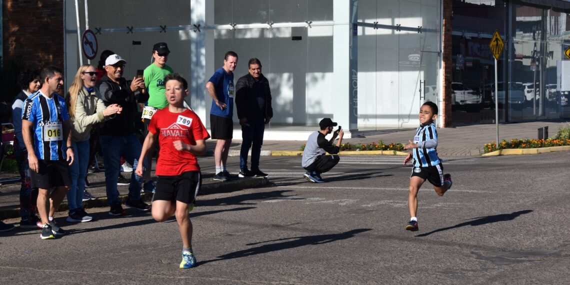 Evento de atletismo reúne cerca de 250 pessoas em Nova Hartz