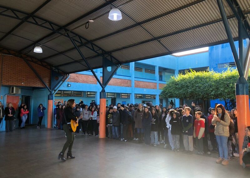 Biblioteca da EMEF La Salle, de Sapiranga, passa a se chamar ‘Nana Bernardes’