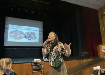 Palestra “Alçando voos da Educação Infantil para a vida’’ movimenta a educação em Sapiranga