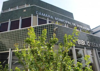 Projeto de lei contém cartazes contra pedofilia em topiques de Sapiranga