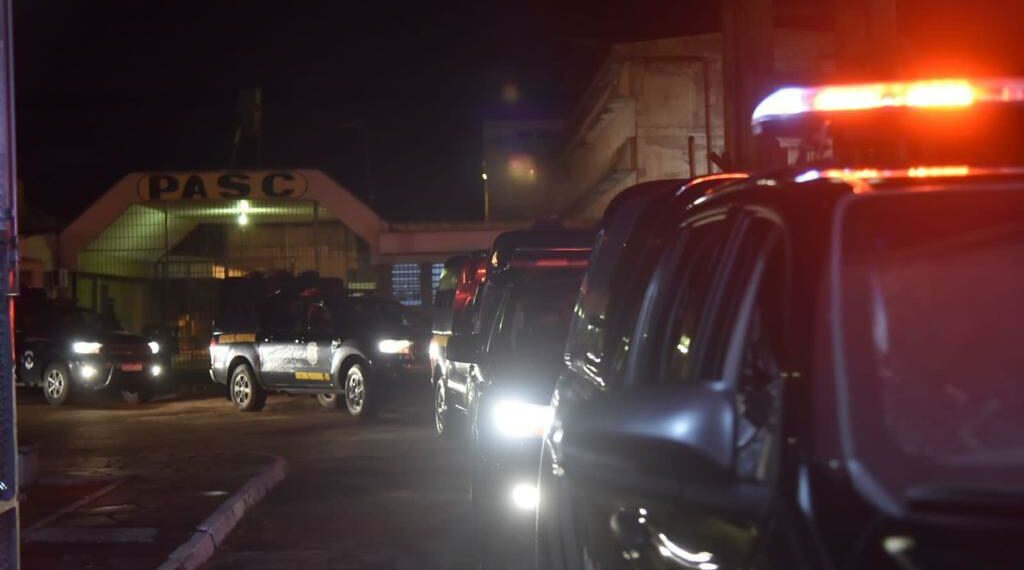 Líderes de facções criminosas são transferidos para presídios federais