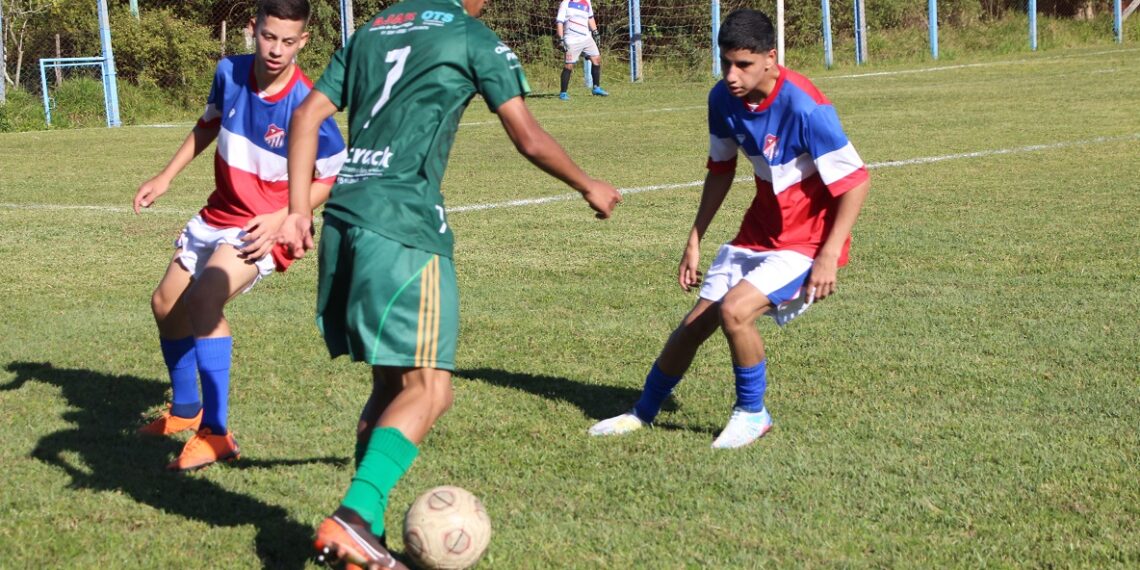 Futebol 50 Anos e Sub-17 de Campo Bom entram em campo neste domingo