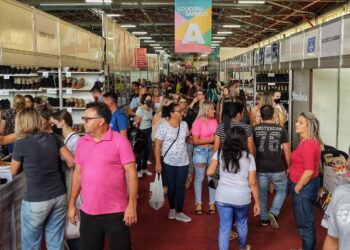 Produção de calçados em tempo real: Beira Rio terá mini fábrica durante feira calçadista