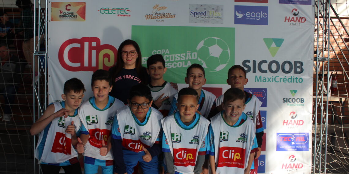Copa Repercussão na Escola de Futsal Clip/Sicoob MaxiCrédito inicia a todo vapor em Nova Hartz