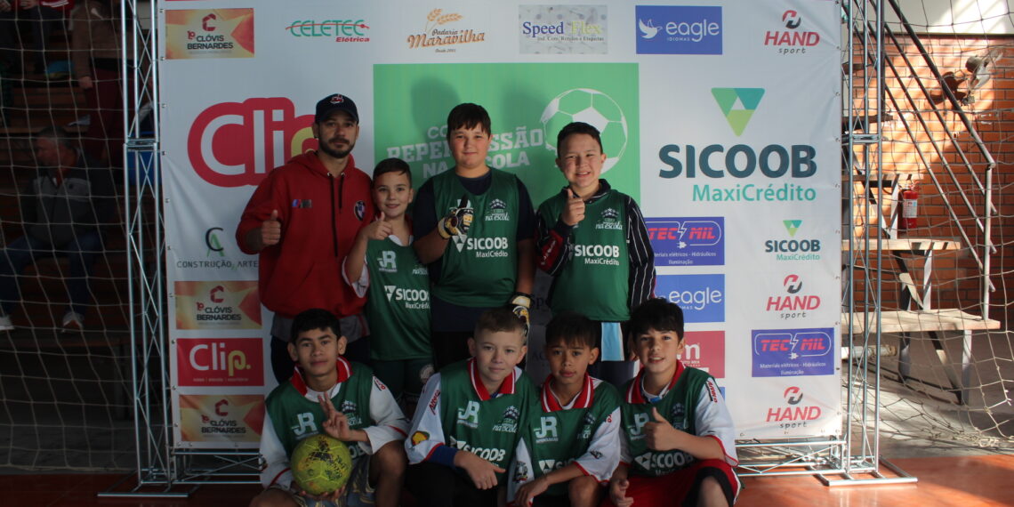 Copa Repercussão na Escola de Futsal Clip/Sicoob MaxiCrédito inicia a todo vapor em Nova Hartz