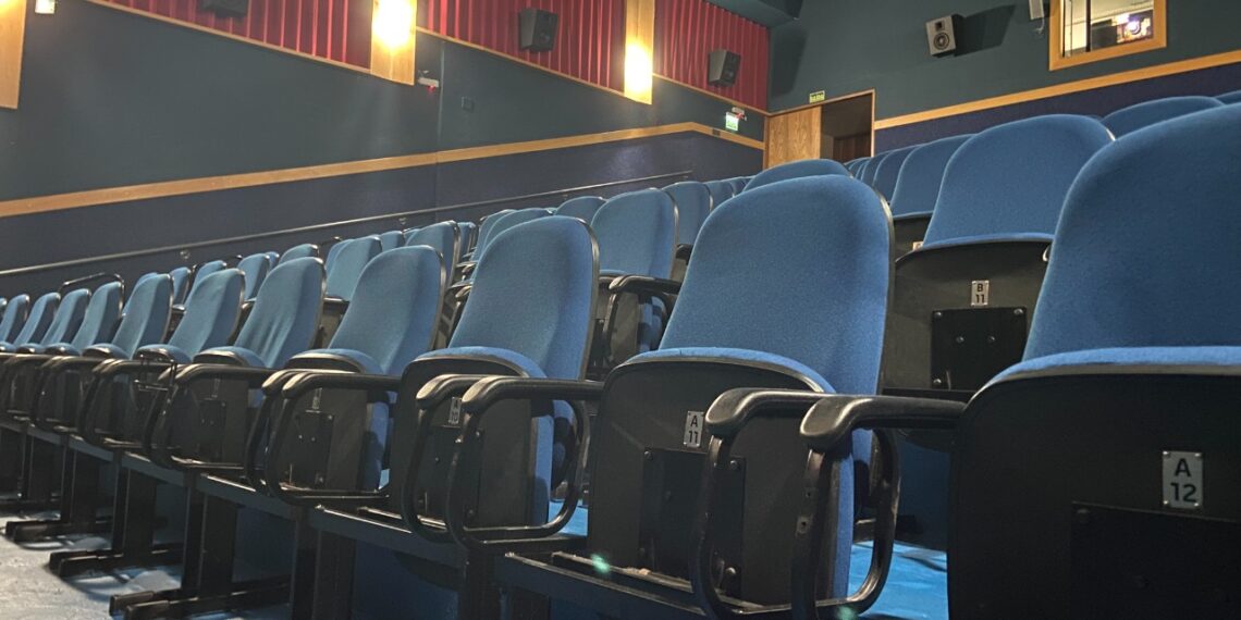 Cinema em Campo Bom; atração do Complexo CEI cativa as famílias