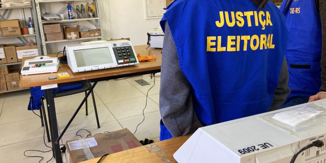 Cartório Eleitoral de Sapiranga realiza auditoria das urnas em preparação para as eleições