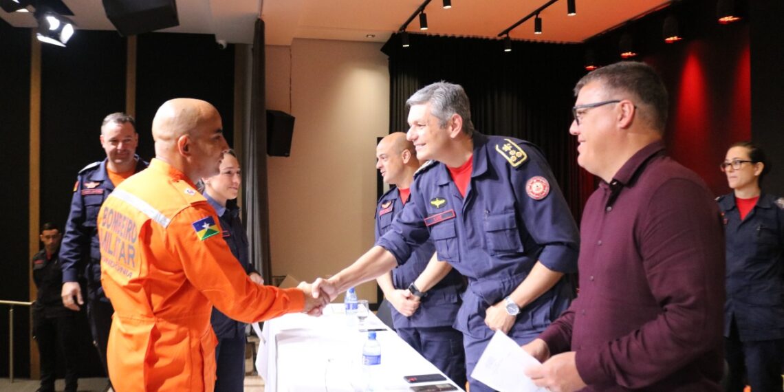 Formatura do 1º Curso de Instrutor de Salvamento Veicular do CBM-RS realizado em Sapiranga