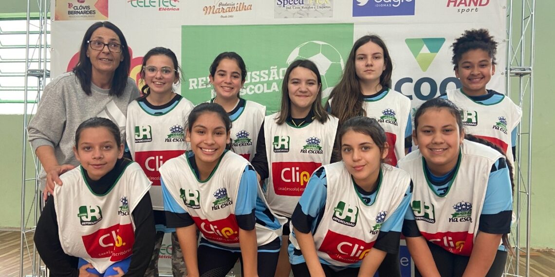 Copa Repercussão na Escola de Futsal/Clip/Siccob MaxiCrédito dá o pontapé inicial em Sapiranga