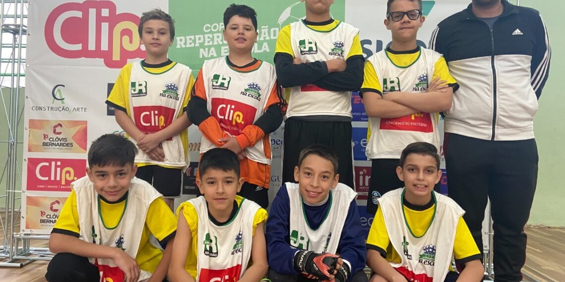 Copa Repercussão na Escola de Futsal/Clip/Siccob MaxiCrédito dá o pontapé inicial em Sapiranga