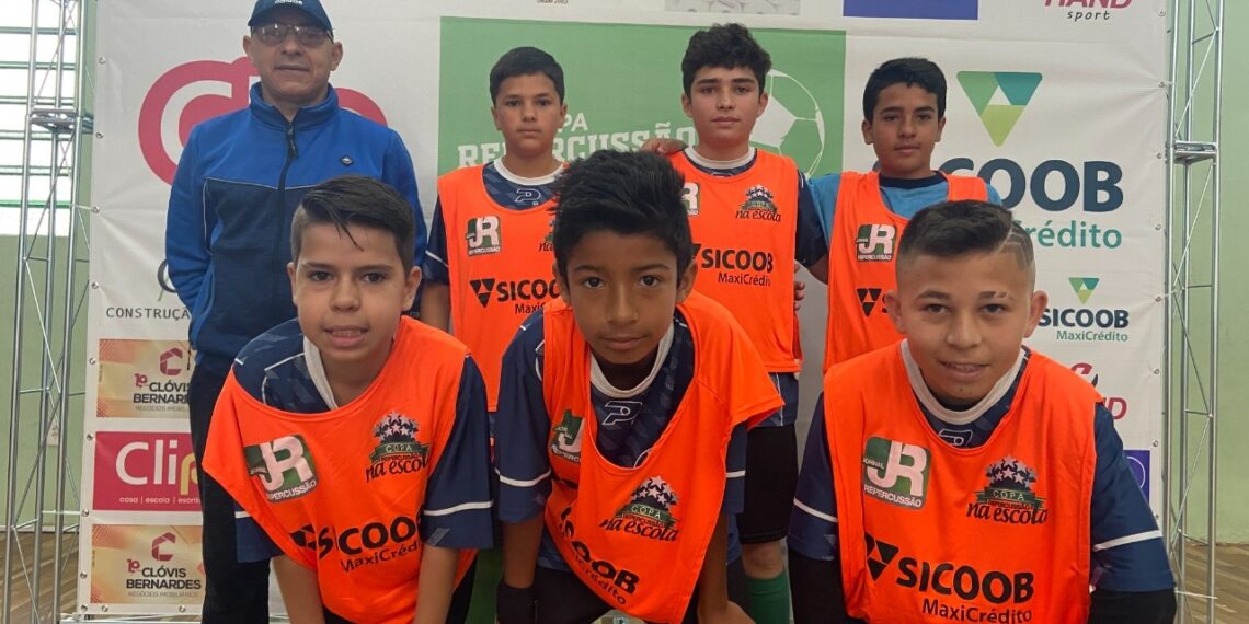 Copa Repercussão na Escola de Futsal/Clip/Siccob MaxiCrédito dá o pontapé inicial em Sapiranga