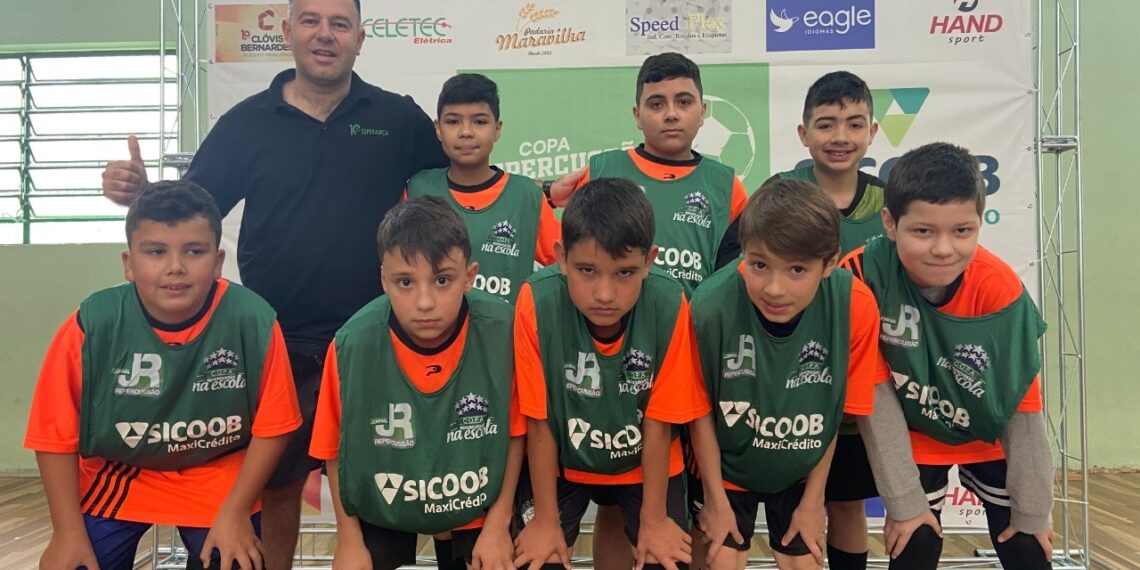 Copa Repercussão na Escola de Futsal/Clip/Siccob MaxiCrédito dá o pontapé inicial em Sapiranga