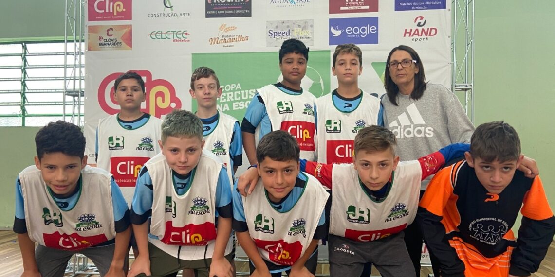 Copa Repercussão na Escola de Futsal/Clip/Siccob MaxiCrédito dá o pontapé inicial em Sapiranga