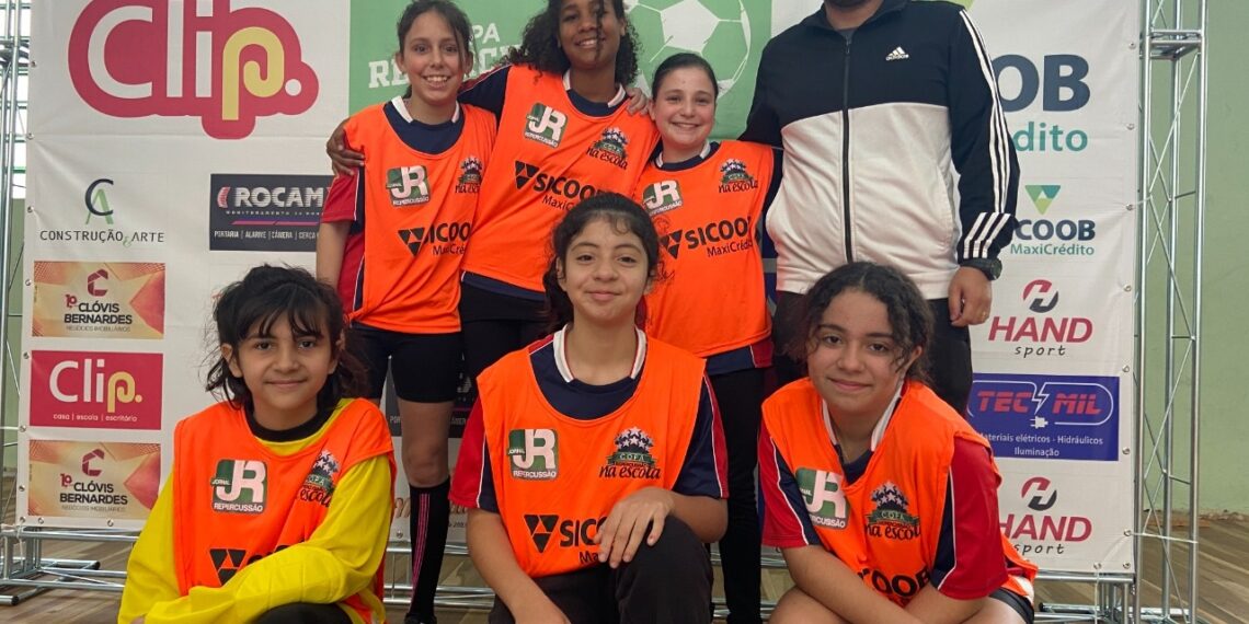 Copa Repercussão na Escola de Futsal/Clip/Siccob MaxiCrédito dá o pontapé inicial em Sapiranga