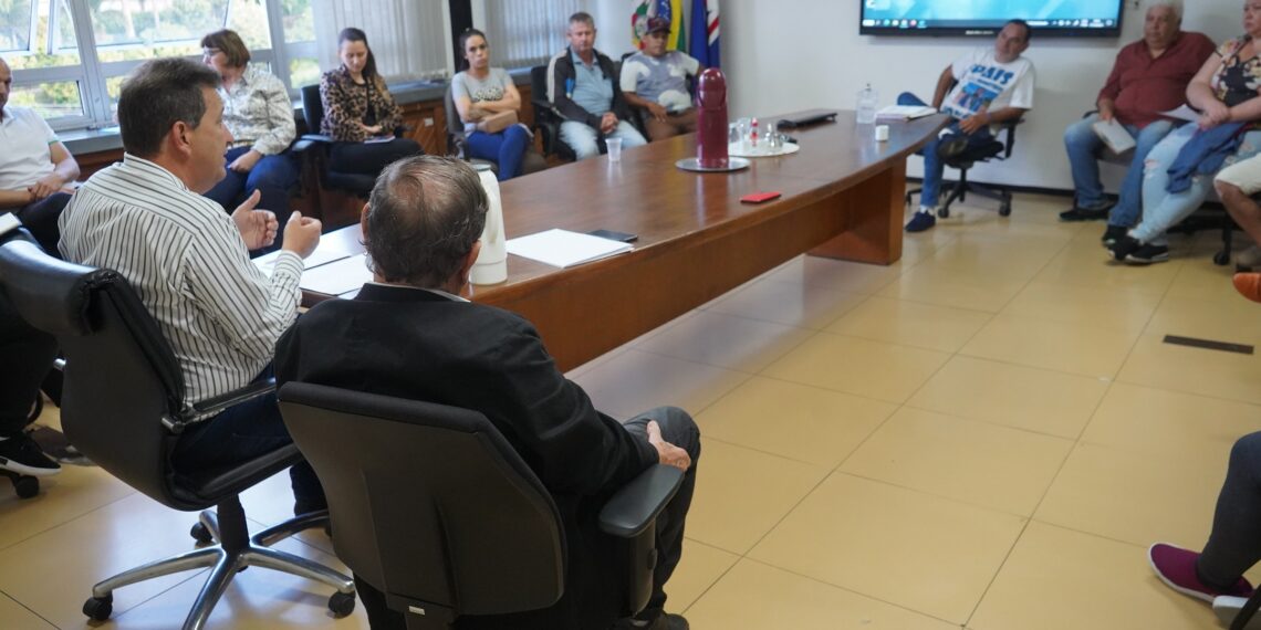 Prefeito de Campo Bom se reúne com representantes do Loteamento Morada dos Sonhos