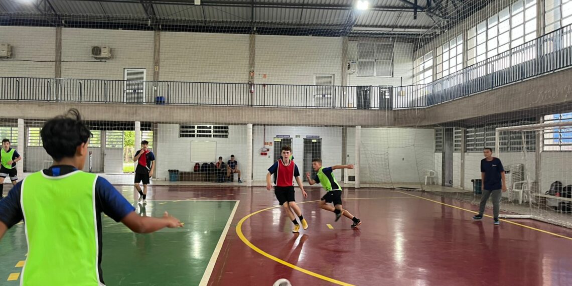 Atletas de Sapiranga representam o Estado em competição nacional de futsal