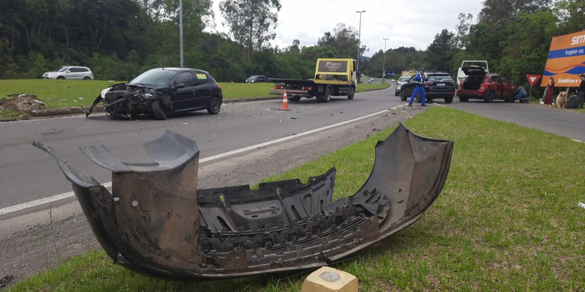 Acidente deixa motorista ferido próximo ao pedágio da RS-239 em Campo Bom