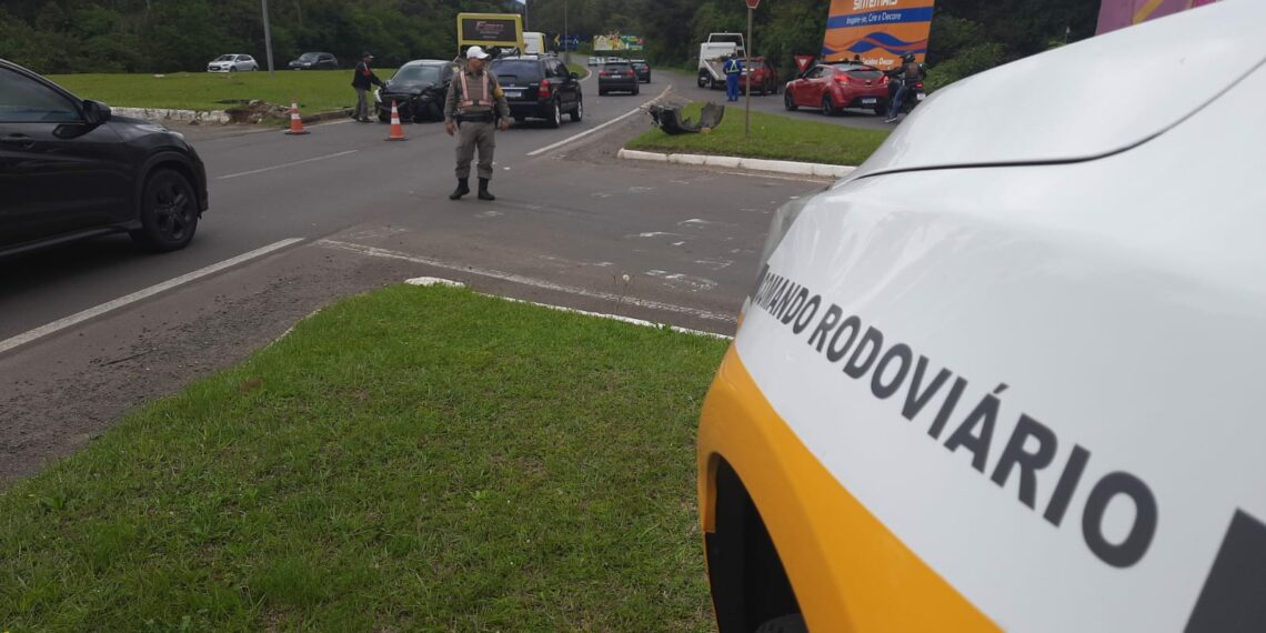 Acidente deixa motorista ferido próximo ao pedágio da RS-239 em Campo Bom