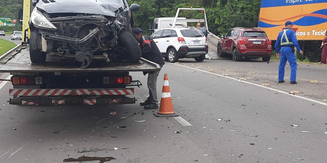 Acidente deixa motorista ferido próximo ao pedágio da RS-239 em Campo Bom