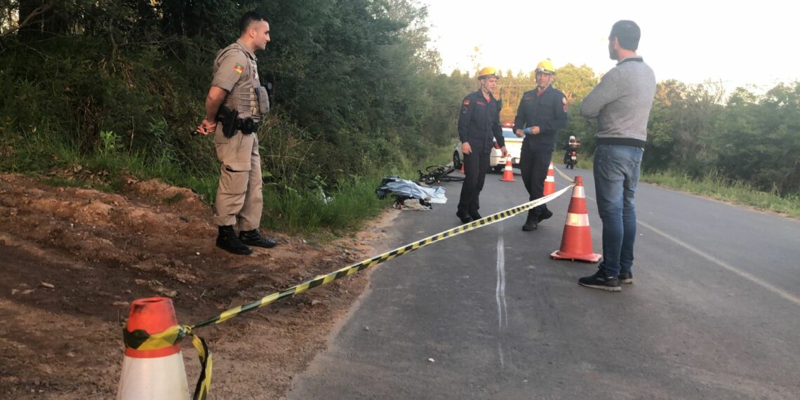 Dois ciclistas são vítimas fatais de atropelamento em Sapiranga