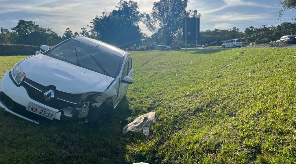Quatro pessoas ficam feridas em acidente na RS-239 em Campo Bom