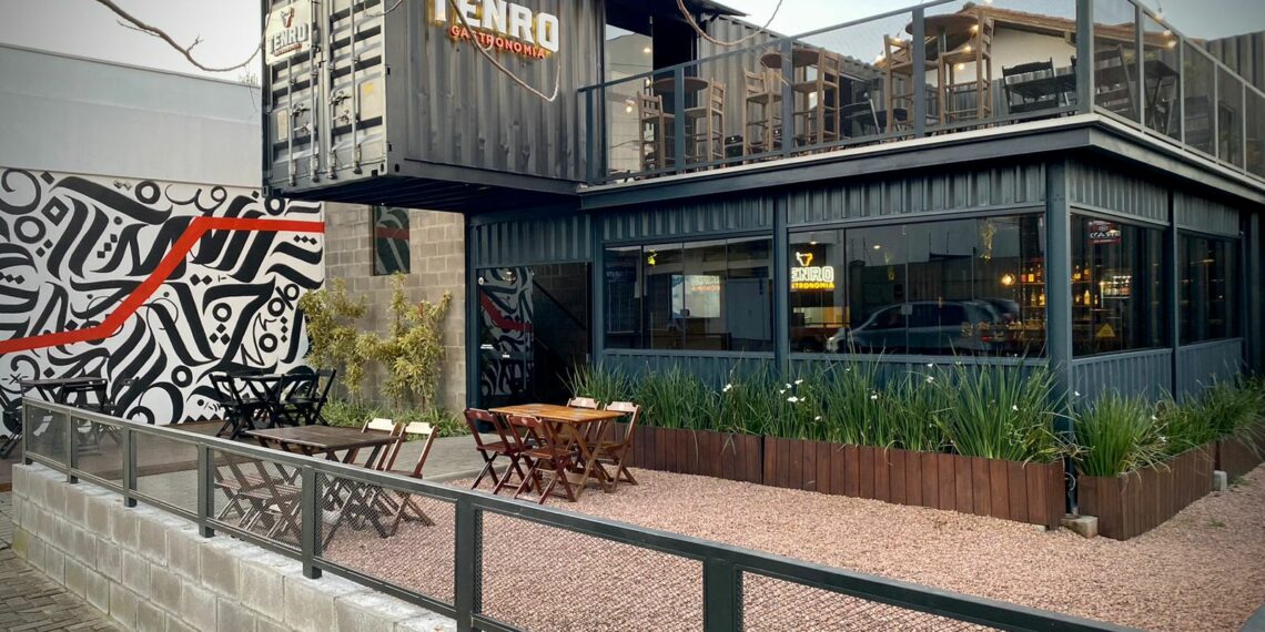 Tenro Gastronomia; parrila uruguaia e bebidas importadas