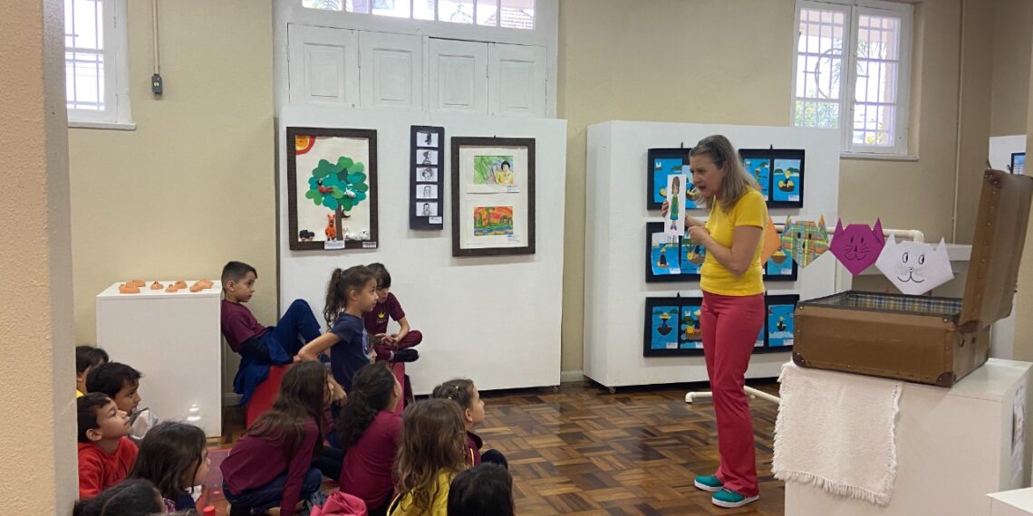 38ª Feira do Livro em Campo Bom inicia com presença de escolas e muitas atrações