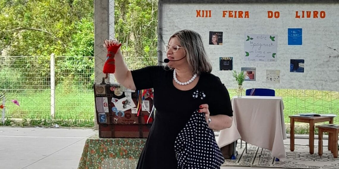Feira do Livro em escola de Nova Hartz proporciona ampliação do conhecimento