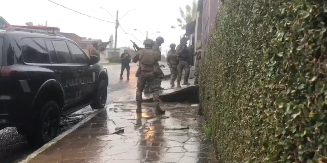 Campo Bom é alvo de operação contra o golpe dos nudes