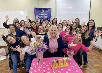 Professoras do AEE são contempladas com pós-graduação em Neurocognição e Aprendizagem, em Sapiranga