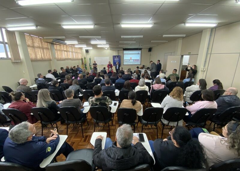 Servidores de Sapiranga participam de treinamento sobre novo Sistema de Gestão Municipal