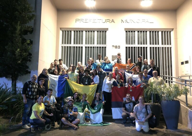 Atletas de Sapiranga voltam das finais dos Jogos Escolares do Rio Grande do Sul com medalhas no peito