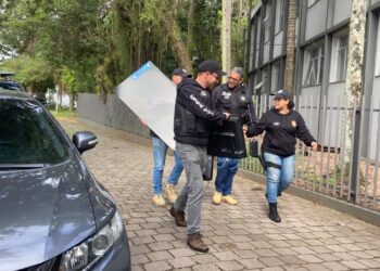 Polícia Civil apreende celulares e televisões furtados em Nova Hartz; duas pessoas são detidas