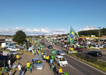 Protesto na RS-239, em Araricá, tem mais um dia de movimentação