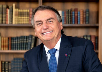 Partido de Bolsonaro entra com representação no TSE e pede anulação de votos em cinco tipos de urnas