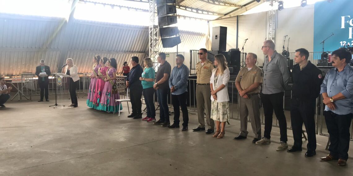 Sapiranga recebe mais de 40 mil pessoas no primeiro dia da 37ª Festa das Rosas