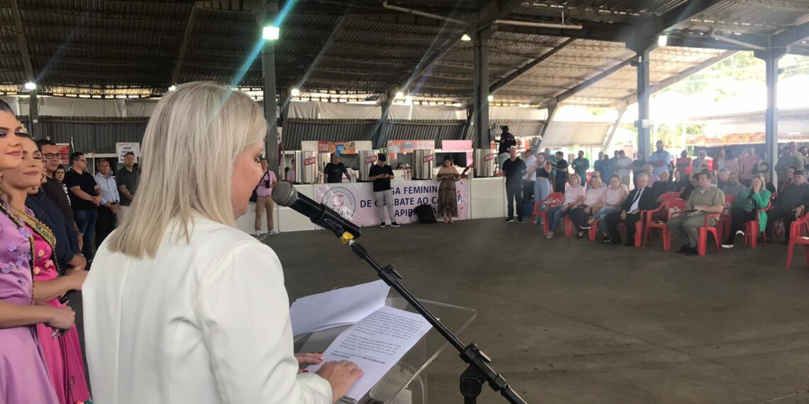 Sapiranga recebe mais de 40 mil pessoas no primeiro dia da 37ª Festa das Rosas