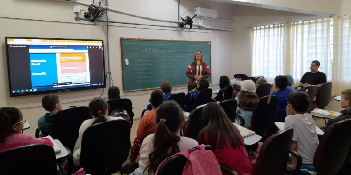 Educação Fiscal é assunto de sala de aula em Campo Bom