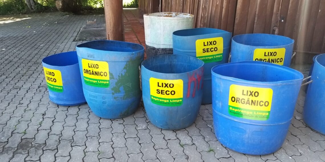 Limpeza durante a festa; atuação da Secretaria de Meio Ambiente no evento
