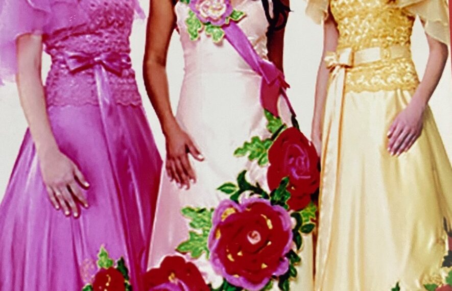 37ª Festa das Rosas conta com exposição dos vestidos das antigas Cortes