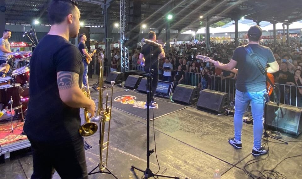 Domingo de atrações na Festa das Rosas de Sapiranga