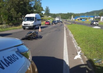Mulher morre em acidente com duas motocicletas na RS-239 em Campo Bom