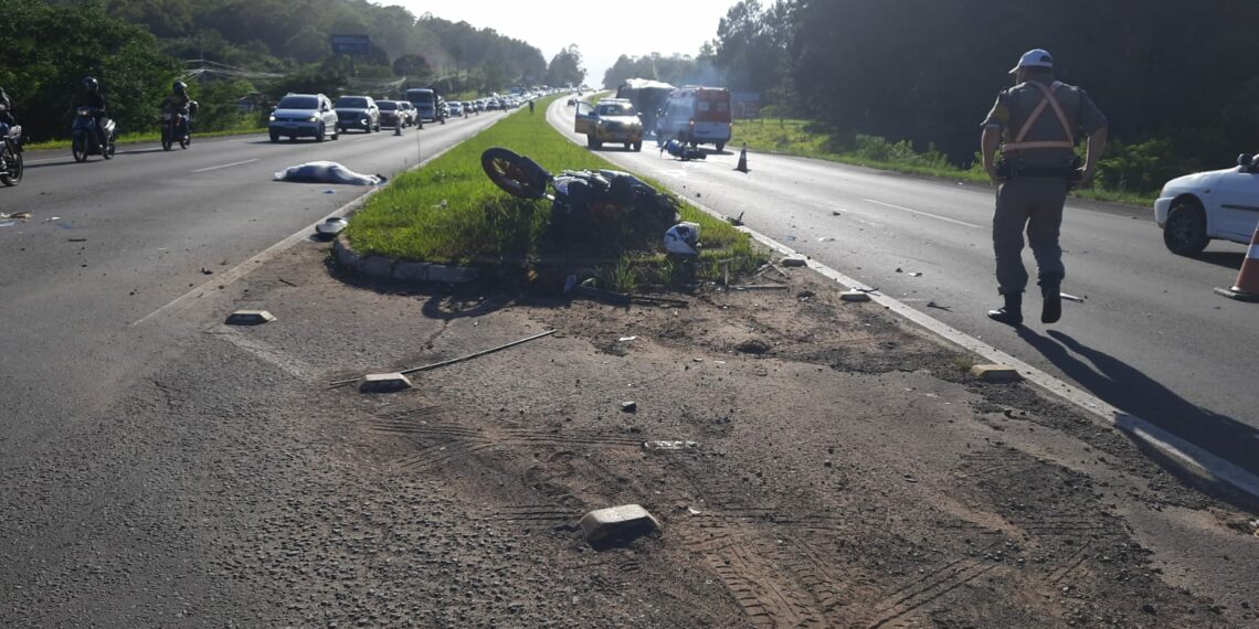 Mulher morre em acidente com duas motocicletas na RS-239 em Campo Bom