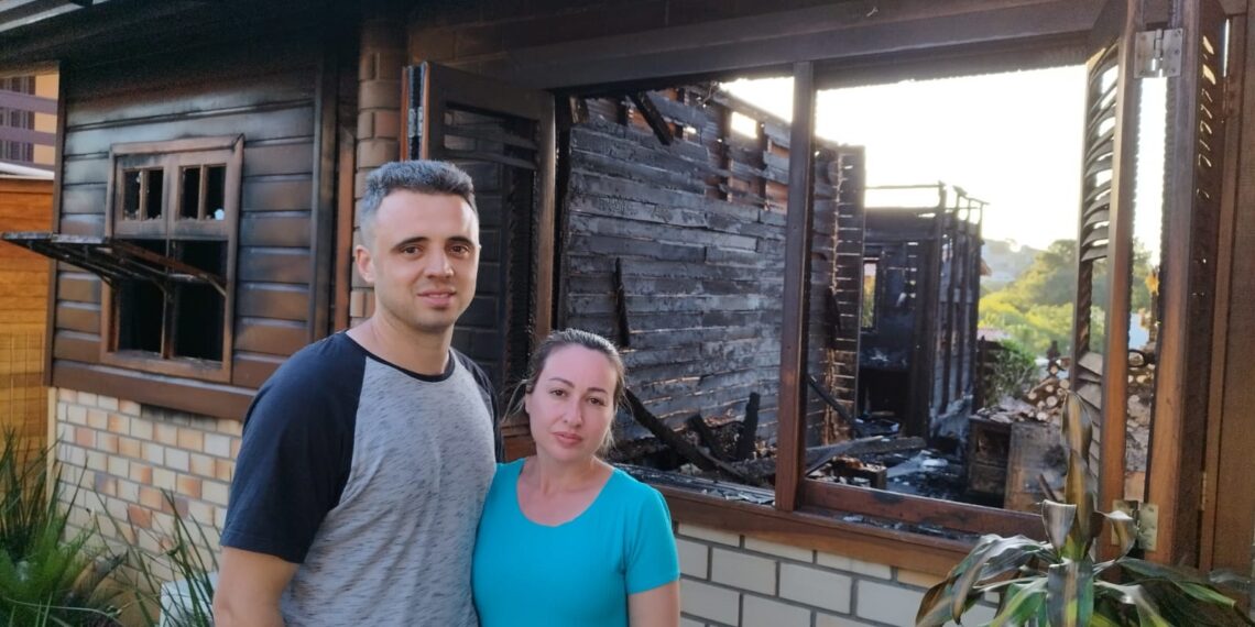 Após perder bens em incêndio, família de Campo Bom busca recomeço na solidariedade
