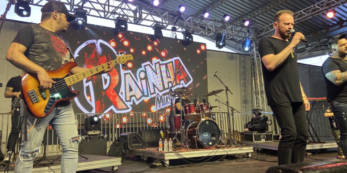 Domingo de atrações na Festa das Rosas de Sapiranga