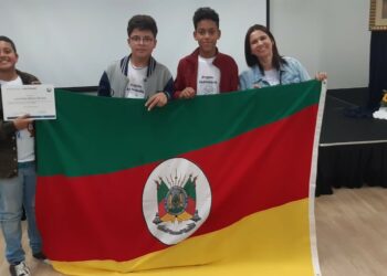 Projeto de estudantes da rede municipal de Sapiranga recebem credencial para feira em Pernambuco