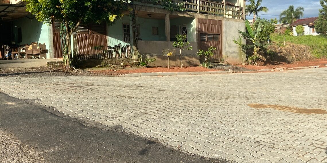Ruas do Bem Viver III recebem pavimentação em Campo Bom