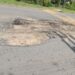 Avenida no Centro de Araricá registra buracos e manutenção ineficiente